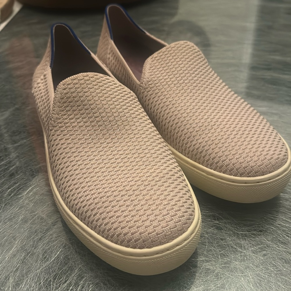 Women's Slip-On Sneakers Missing Insoles